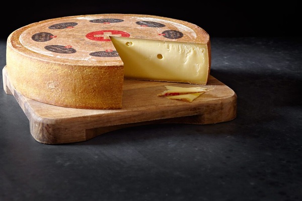Selection Beeler Hoch Ybrig: An alpine Favourite supplied by Alpine Express